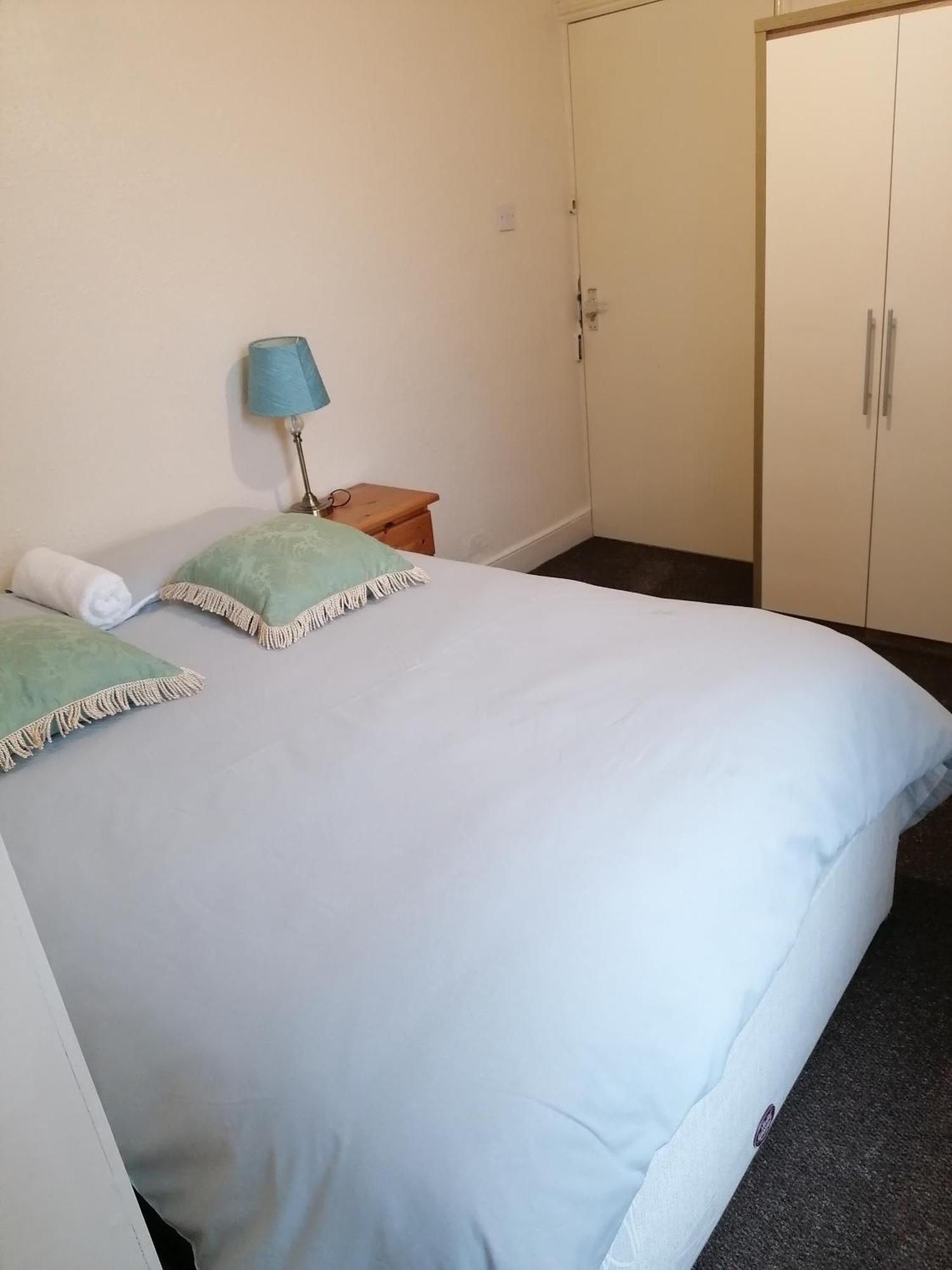 Hygis Home Of Relaxations Stoke-on-Trent Экстерьер фото