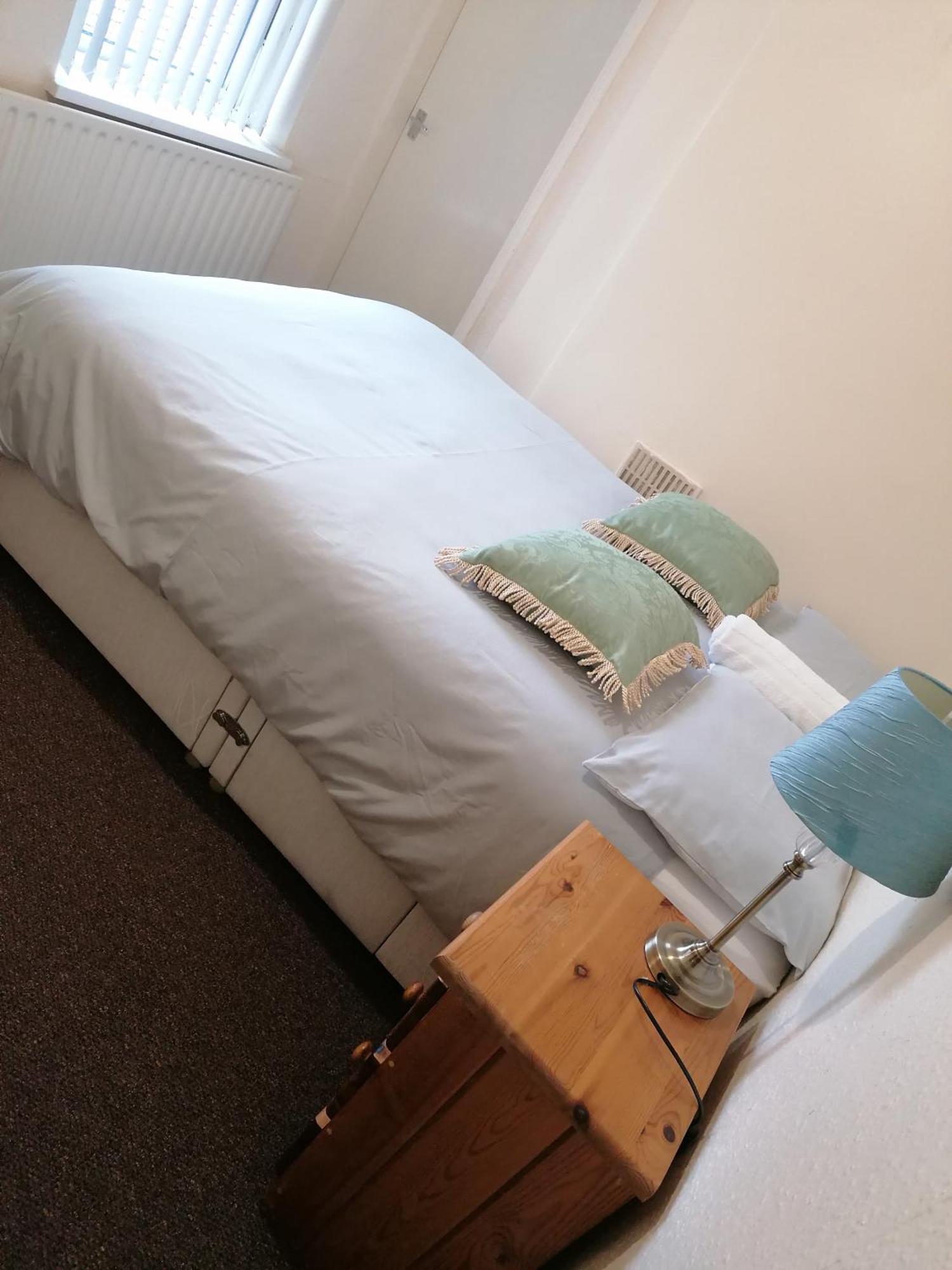 Hygis Home Of Relaxations Stoke-on-Trent Экстерьер фото