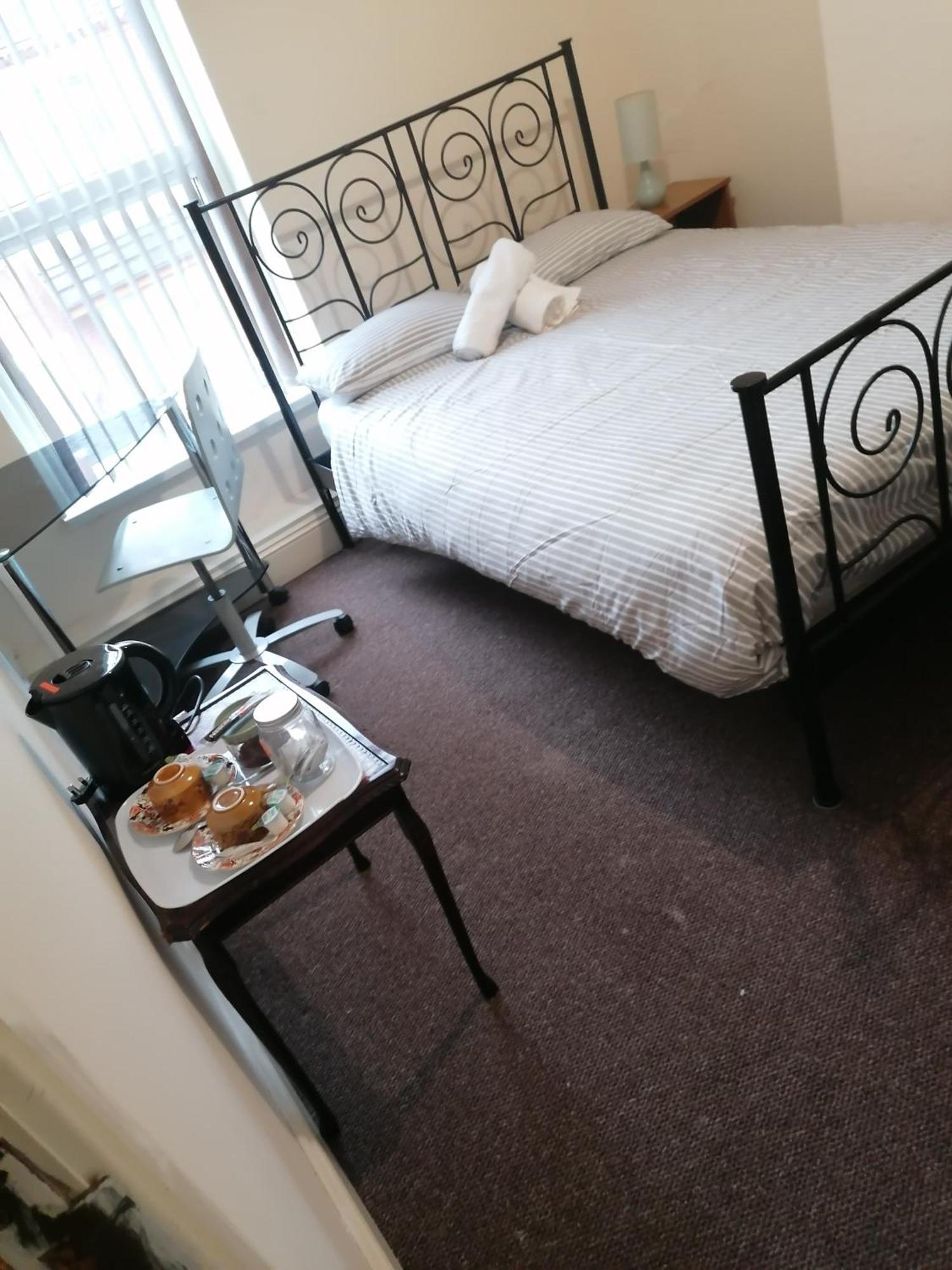 Hygis Home Of Relaxations Stoke-on-Trent Экстерьер фото